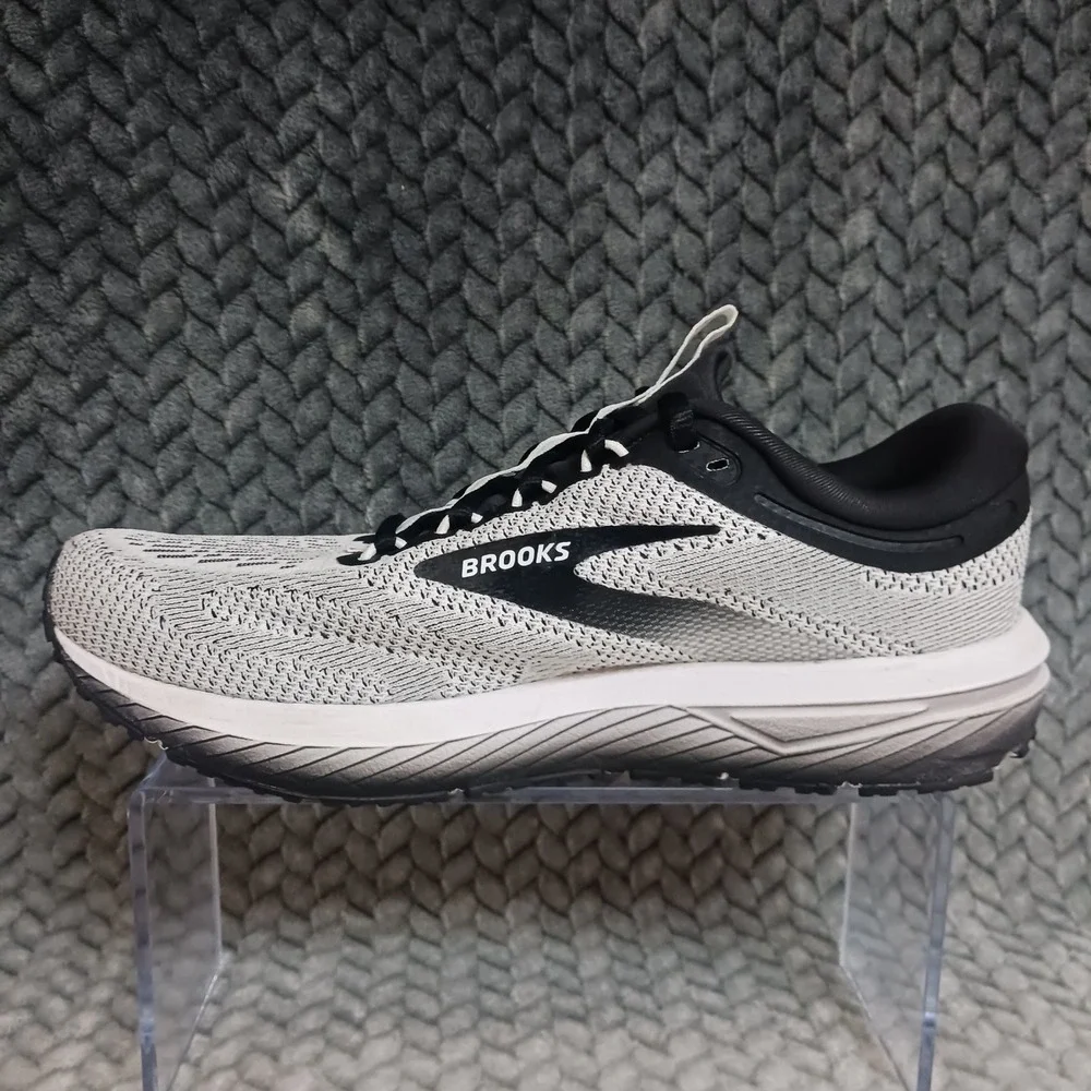 Brooks Revel 7 White Black Women's Walking Running Sneakers Shoes Size 9